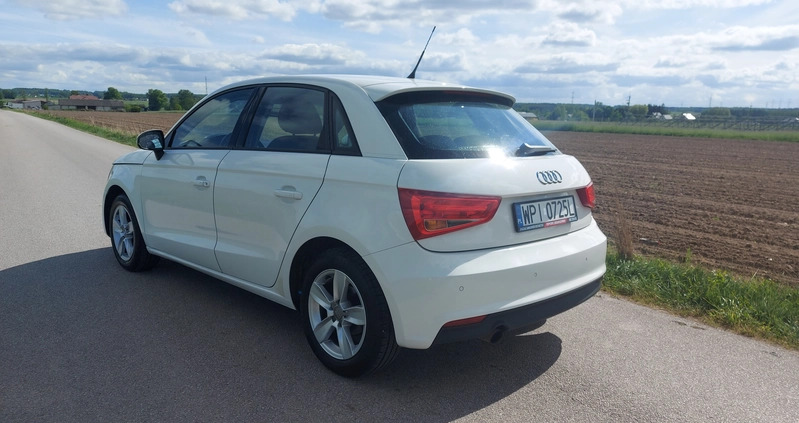 Audi A1 cena 41000 przebieg: 141000, rok produkcji 2015 z Garwolin małe 56